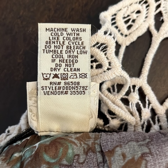 Women’s sleeveless top with lace. Brown with floral pattern size M - Picture 9 of 9